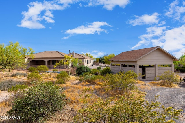 view of front of property