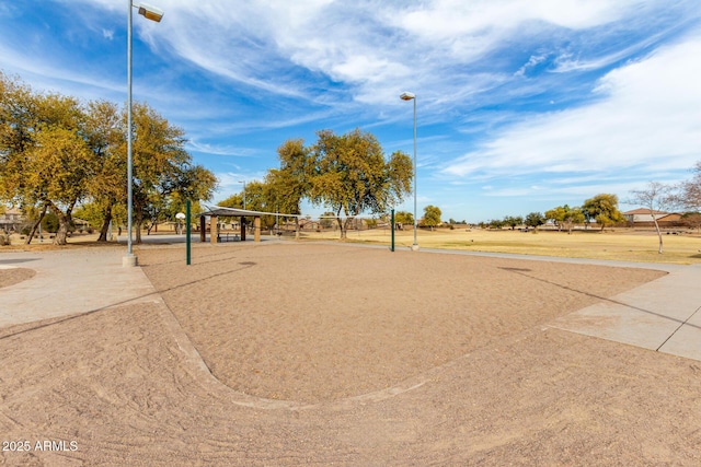 surrounding community with volleyball court