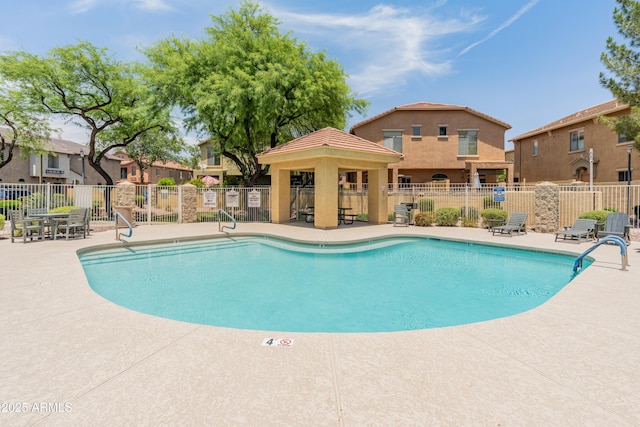 2150 E Bell Rd Unit 1088, Phoenix, AZ 85022 - community pool with a patio and a gazebo