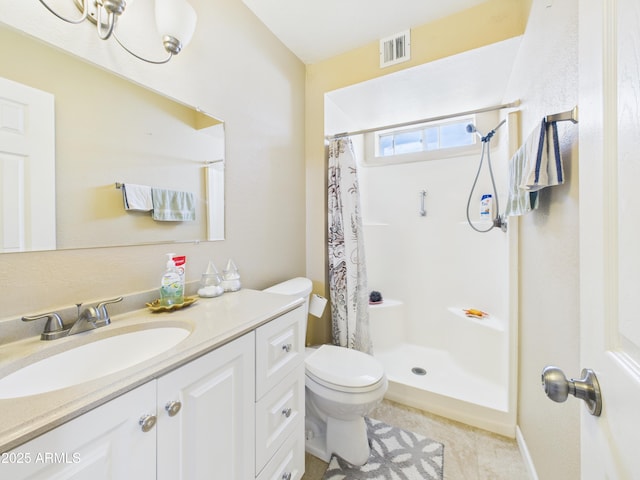 7676 W Sells Dr, Phoenix, AZ 85033 - bathroom with vanity, visible vents, a shower with curtain, and toilet