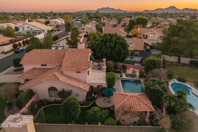 view of aerial view at dusk