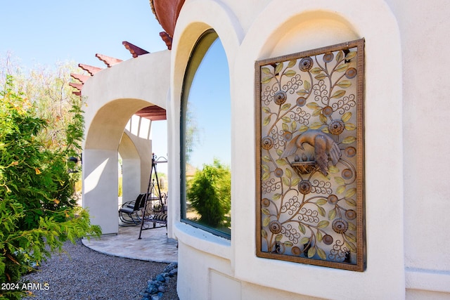 details featuring stucco siding