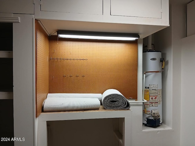 1970 W Park Pl, Chandler, AZ 85224 - detailed view of gas water heater