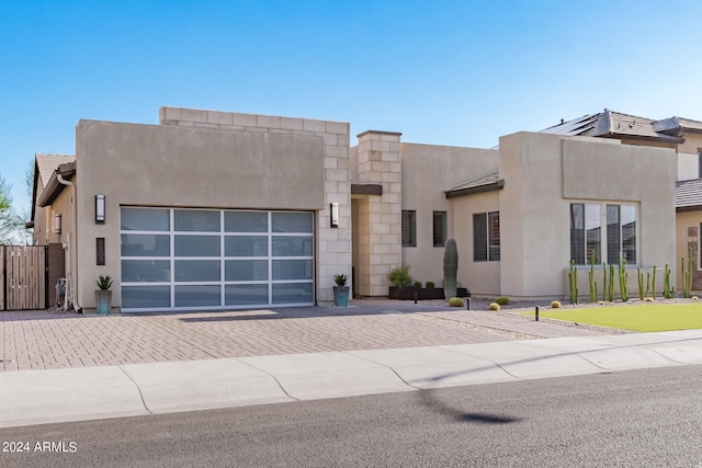 view of front facade featuring a garage