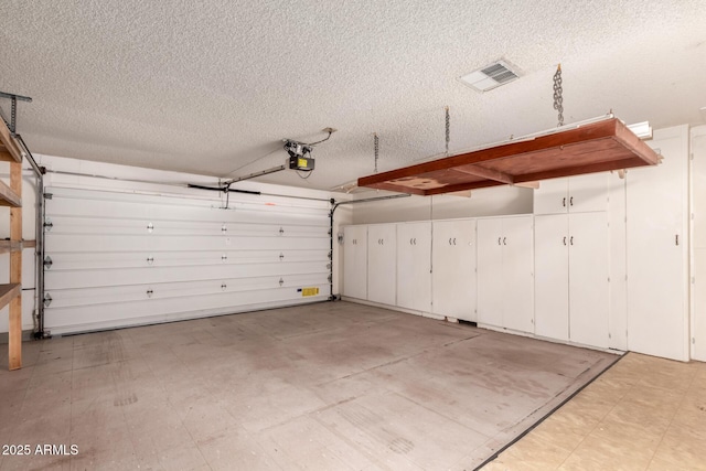 10625 W Chisholm Ct, Sun City, AZ 85373 - garage with a garage door opener