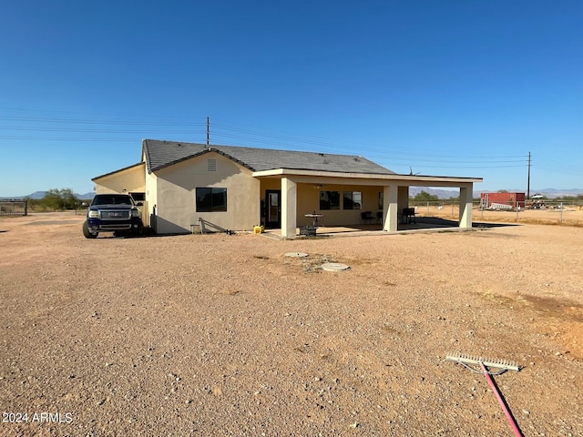 view of front of property