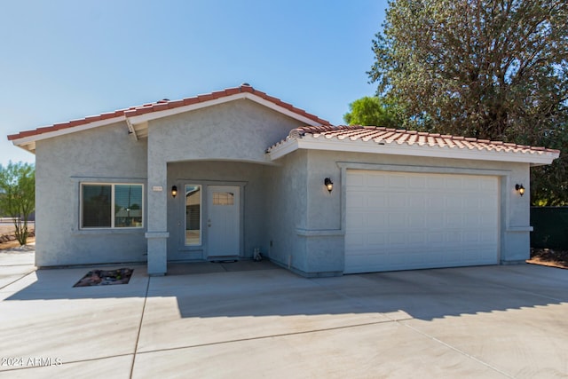 view of front of house with a garage