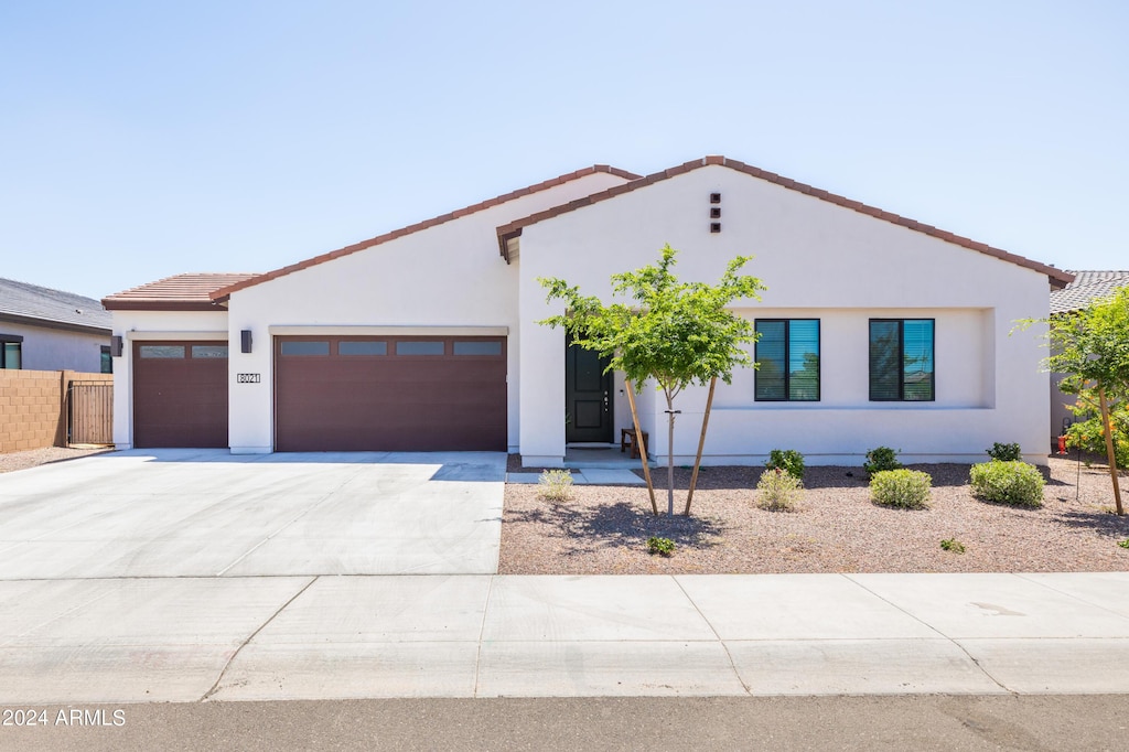 view of front of house featuring a garage