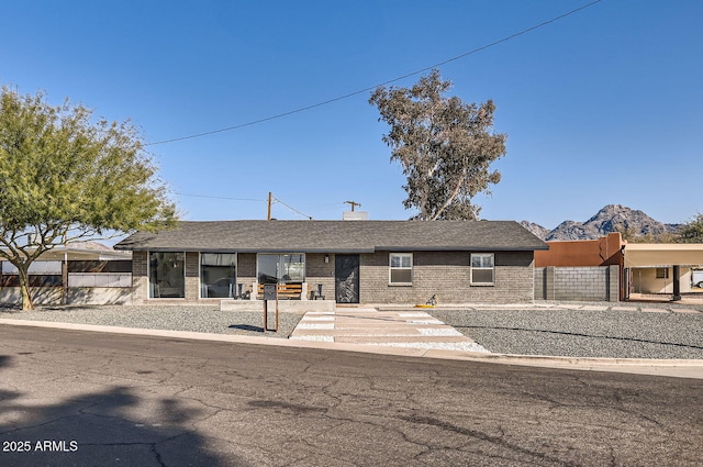 view of front of property featuring a mountain view