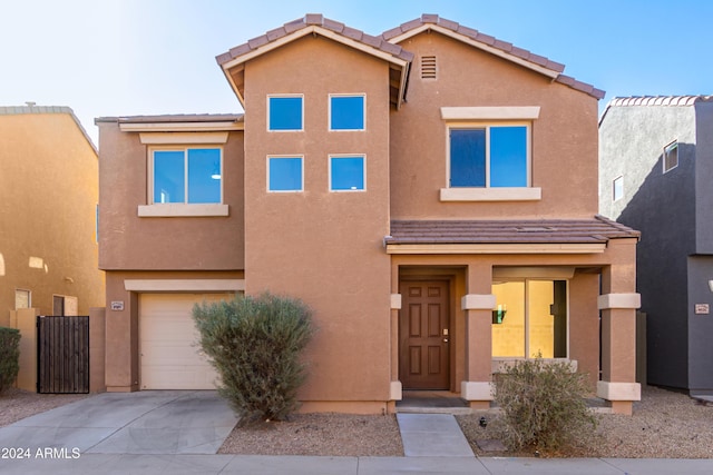 view of front of property featuring a garage