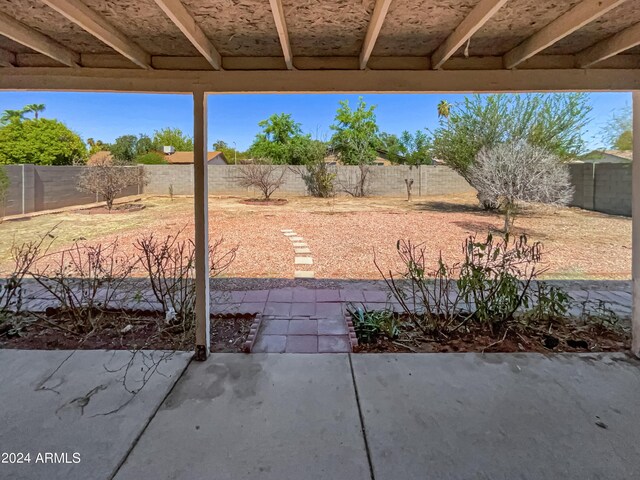 view of yard with a patio