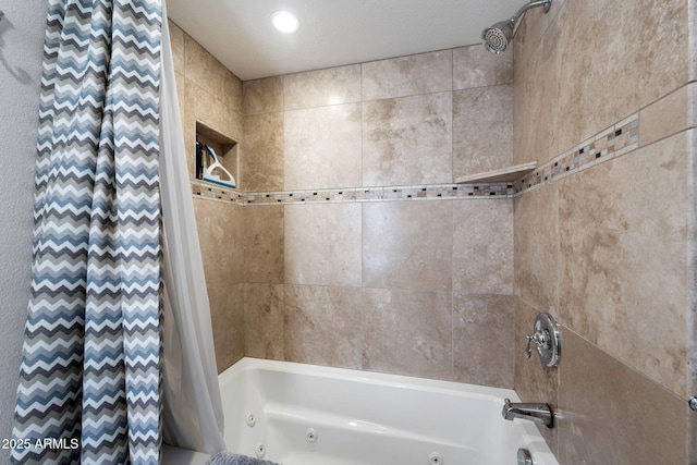 bathroom featuring shower / bath combo