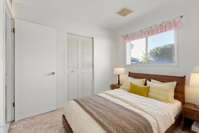 2145 W Cholla St, Phoenix, AZ 85029 - carpeted bedroom with a closet