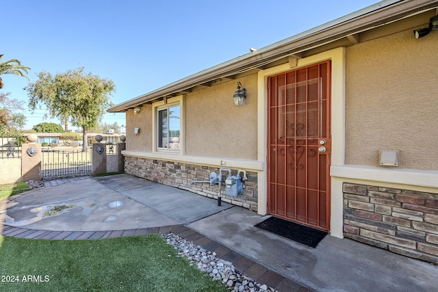 view of entrance to property