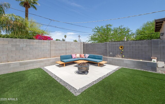 2320 E Mulberry Dr, Phoenix, AZ 85016 - view of patio featuring a fenced backyard and an outdoor fire pit