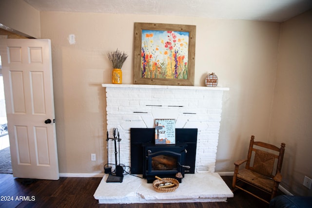 interior details with hardwood / wood-style flooring