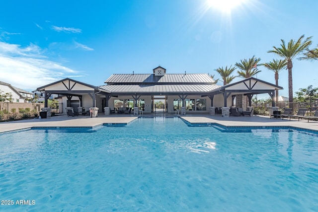 3915 N Shannon Cir, Mesa, AZ 85215 - community pool with a patio area