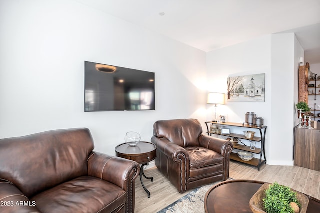 4100 S Pinelake Way Unit 149, Chandler, AZ 85249 - living room featuring wood finished floors