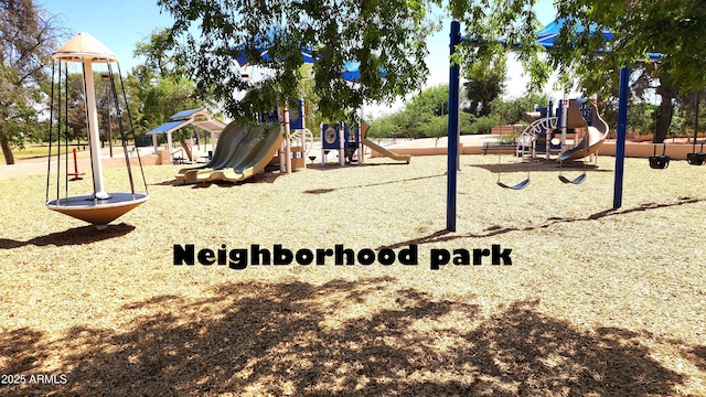 2031 W Gila Ln, Chandler, AZ 85224 - view of communal playground