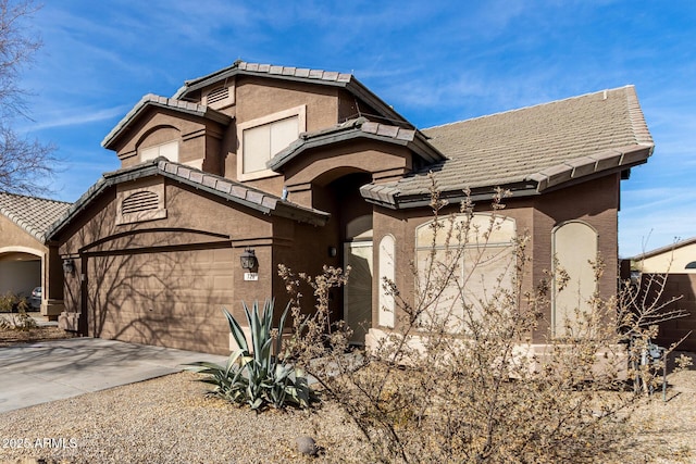 view of front of house featuring a garage