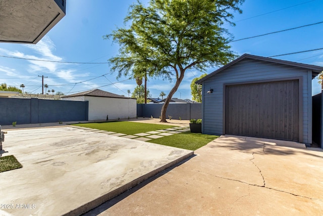 1338 E Granada Rd, Phoenix, AZ 85006 - detached garage with concrete driveway