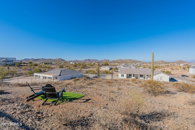 view of yard with a mountain view