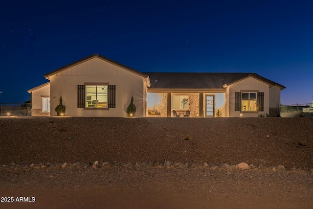 view of front of home