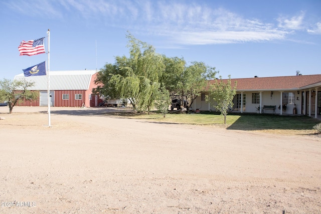 375 S Companero Rd, Saint David, AZ 85630 - view of front of property featuring driveway and a front lawn