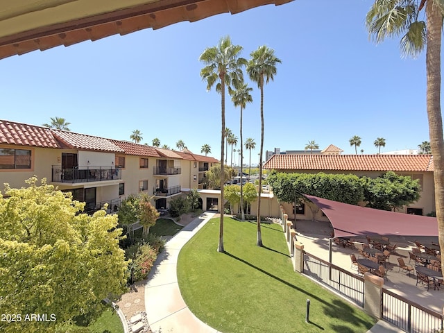 10330 W Thunderbird Blvd Unit C304, Sun City, AZ 85351 - view of home's community featuring a residential view and a lawn