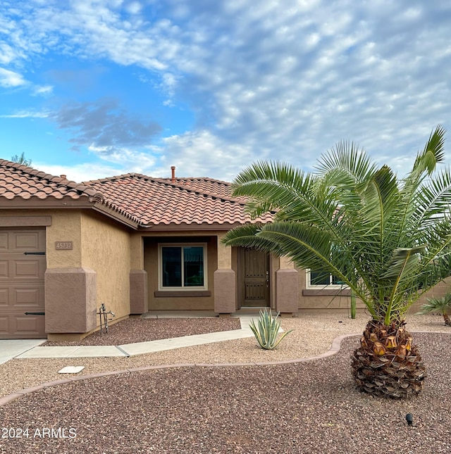 view of front of home featuring a garage