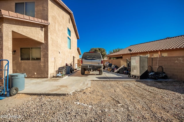 view of yard with a patio area