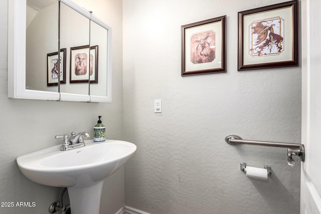 bathroom with sink