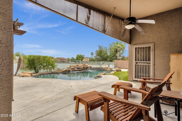 11101 W Wilshire Dr, Avondale, AZ 85392 - view of patio featuring a fenced backyard and a ceiling fan