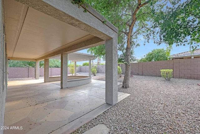 view of yard with a patio area