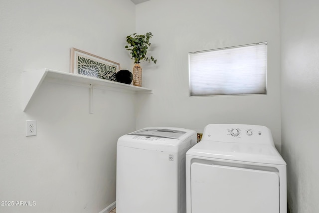 10215 W Missouri Ave, Glendale, AZ 85307 - laundry room featuring washing machine and clothes dryer