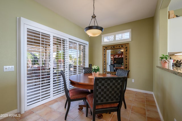 dining room featuring light tile patterned floors