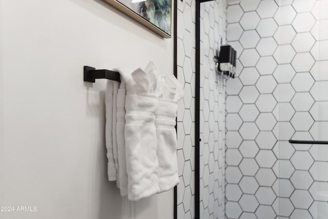 3814 N 36th St, Phoenix, AZ 85018 - full bathroom with a stall shower