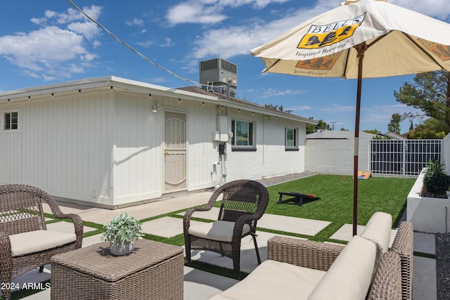 3814 N 36th St, Phoenix, AZ 85018 - view of patio featuring outdoor lounge area