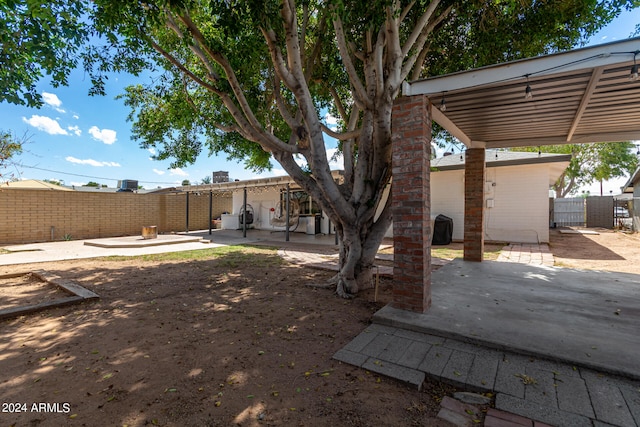 view of yard with a patio