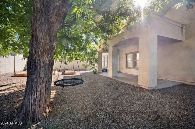 view of yard with a patio