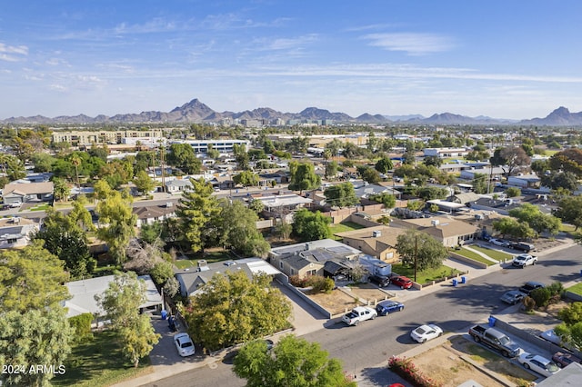 bird's eye view featuring a mountain view