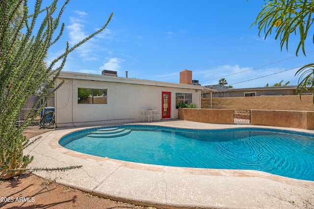 1618 W Vernon Ave, Phoenix, AZ 85007 - view of swimming pool featuring a patio area