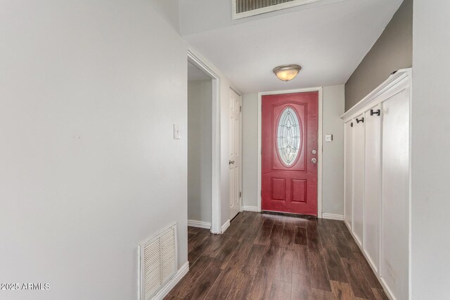 2938 N 18th Ave, Phoenix, AZ 85015 - foyer entrance with wood finished floors and baseboards
