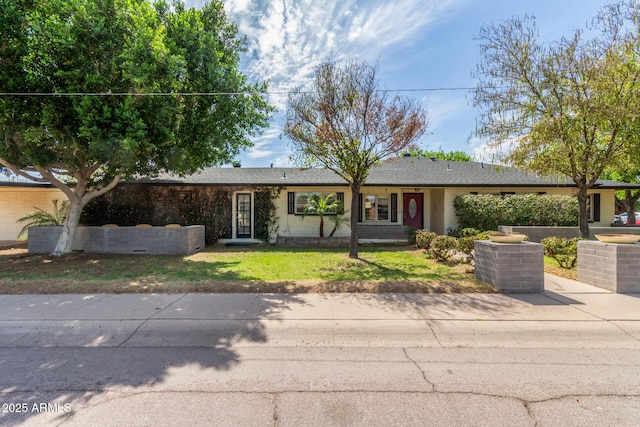 2938 N 18th Ave, Phoenix, AZ 85015 - single story home featuring a front yard and brick siding