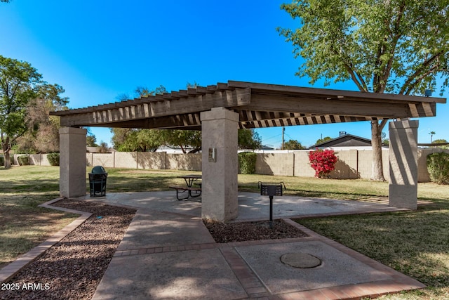 520 N Stapley Dr Unit 286, Mesa, AZ 85203 - view of property's community featuring a patio area, a pergola, a yard, and fence