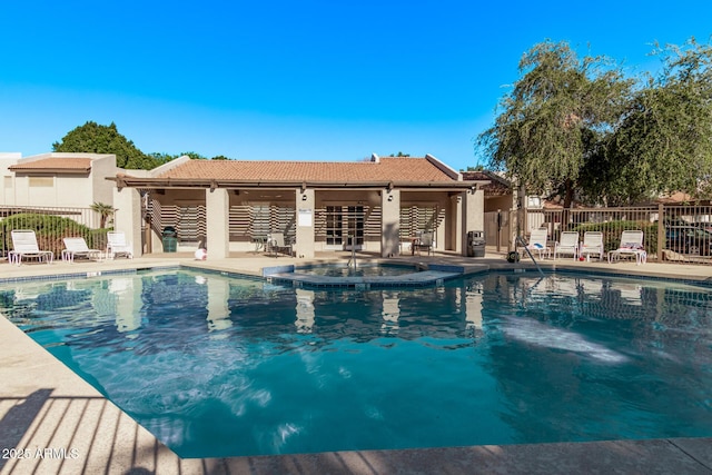 520 N Stapley Dr Unit 286, Mesa, AZ 85203 - community pool with a patio, fence, and a hot tub