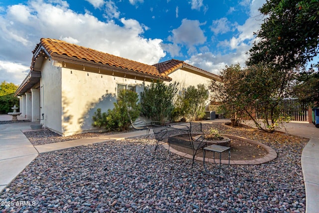 view of yard featuring a patio area