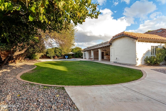 view of yard featuring a patio area