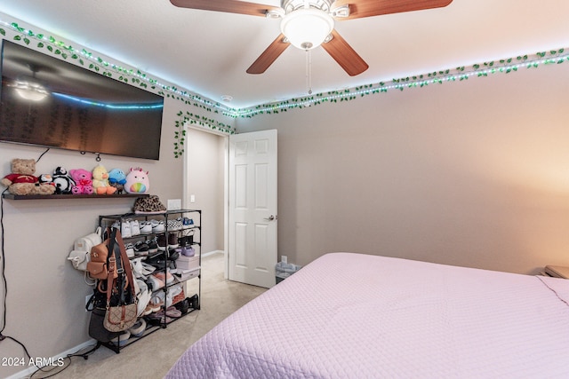 bedroom featuring ceiling fan