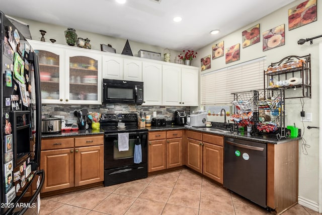 33602 N Cobble Stone Dr, San Tan Valley, AZ 85143 - kitchen with black appliances, a sink, white cabinets, tasteful backsplash, and recessed lighting